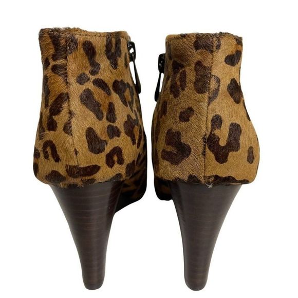 Adrienne Vittadini Sarah Womens Wedge Booties Real Calf Fur Leopard Print Size 6 - Picture 5 of 12
